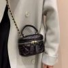 CH Letter Elements Color Blocked Women's Crossbody Bag Women's Chain Bag Exquisite Craftsmanship Light Luxury Design Chain Bag