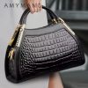 New Large Capacity Versatile Shoulder Bag for Women's Summer Popular Lightweight Shoulder Crossbody Bag Minimalist Tote Handbag