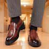 Retro Men Business Luxury Brand Loafers Breathable Slip on Italian Driving Shoes Genuine Leather Soft Soled Lace-up leather shoe